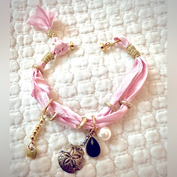 Handcrafted Pink & Gold Sari ribbon charm bracelet❣️ - Picture 3 of 3